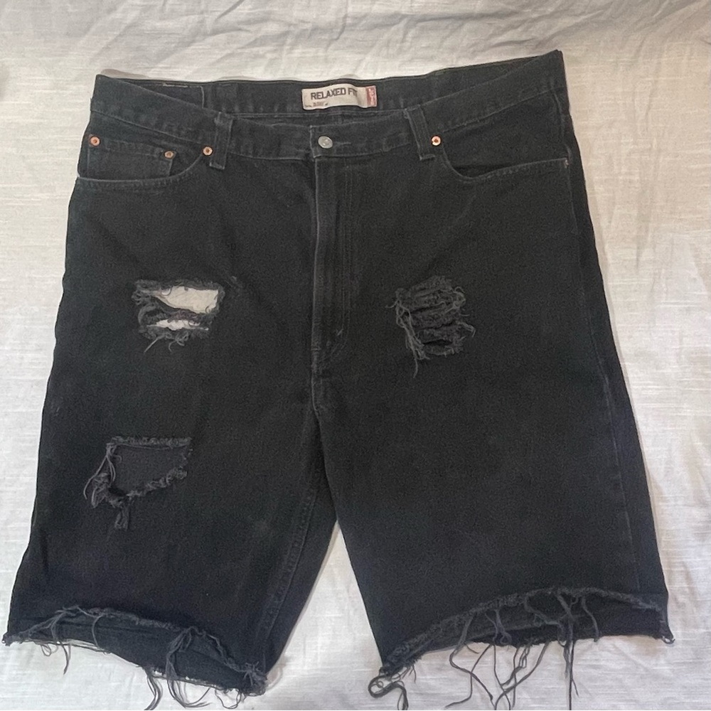 Vtg Levi’s 550 Black Denim Ripped Shorts Men’s sz: 42